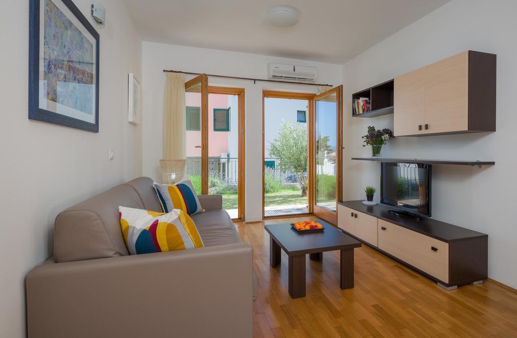 Apartments Vallum Bol Ruang foto